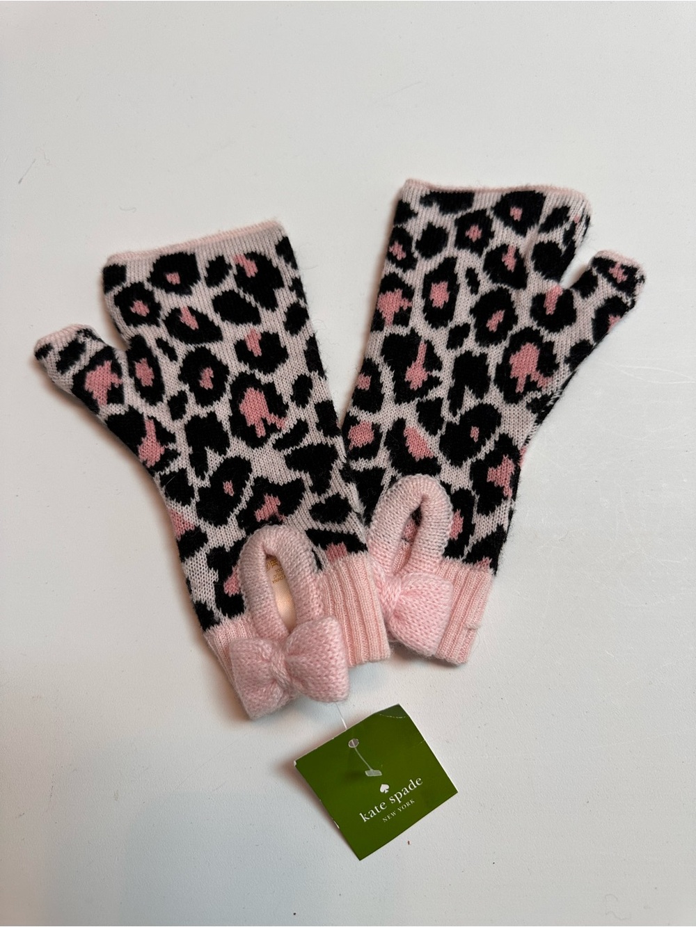 Kate Spade Pink Leopard Fingerless Gloves with Bows – New With Tags
